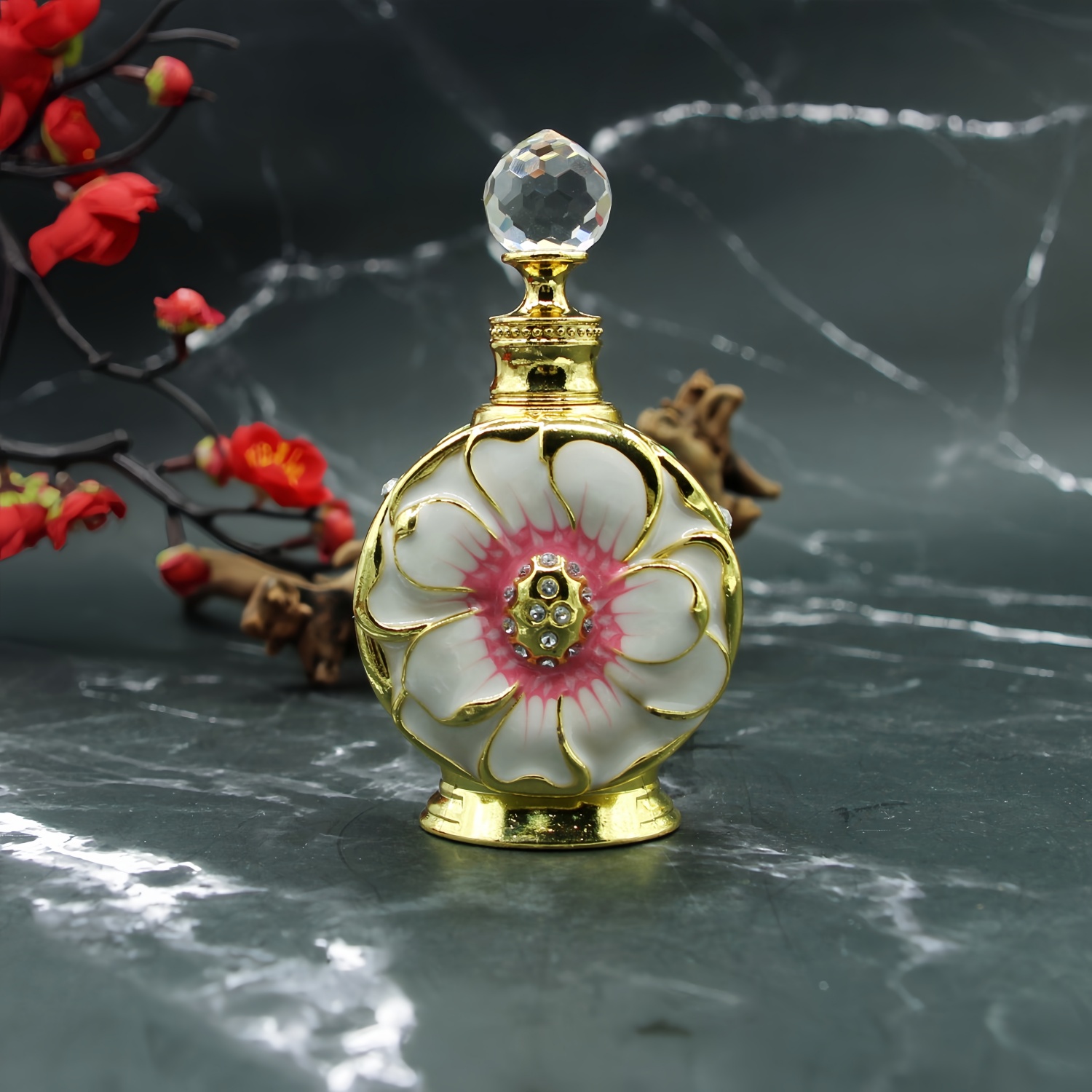 Fragrance Perfume In Dubai - ผลิตภัณฑ์หรูหราจากสวิสอาระเบียน น้ำหอมแบบน้ำมันสำหรับใช้ส่วนตัวจากดูไบ กลิ่นหอมติดทนนาน กลิ่นหอมเย้ายวนใจ ขนาด 0.4